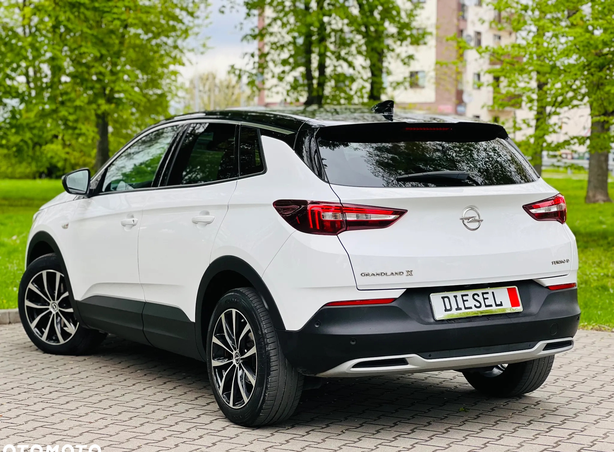 Opel Grandland X cena 63900 przebieg: 167533, rok produkcji 2017 z Siewierz małe 742